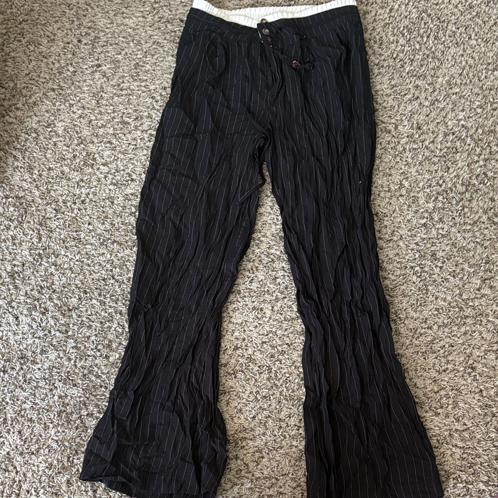 Fashion Nova Black Crinkle Pinstripe Pants